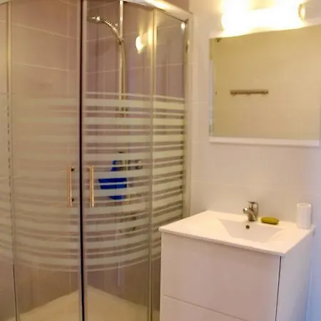 Club Paraiso 2 Bedrooms Apartment *